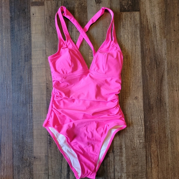 Cupshe Release Happiness Ruched Cross Back One Piece Swimsuit - Picture 3 of 6